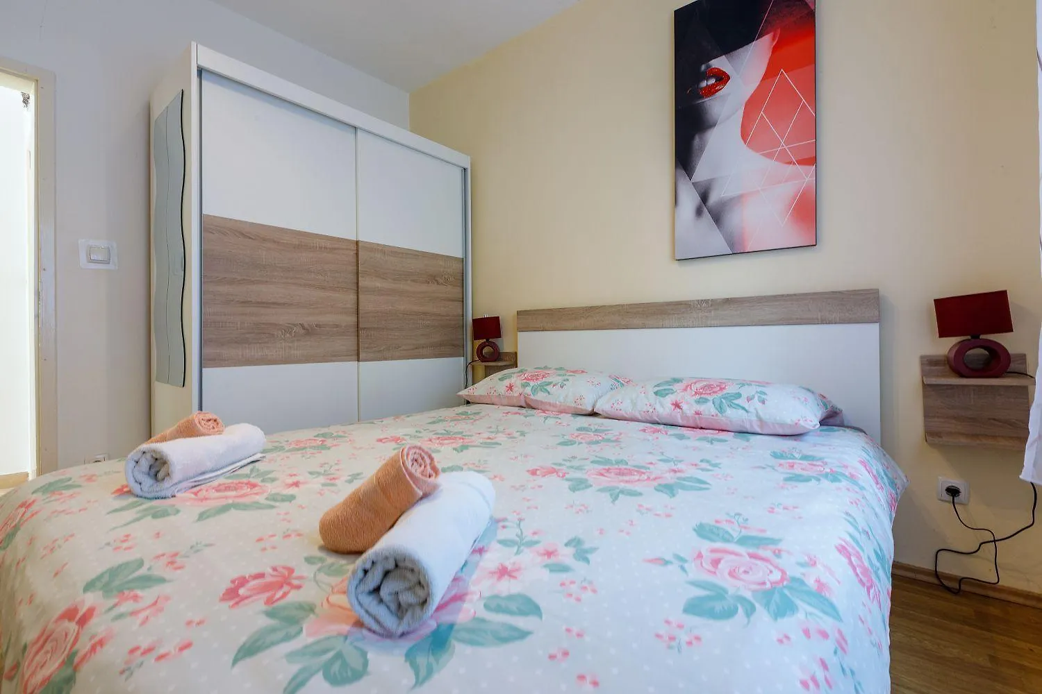 Hundefreundliches Apartment Nur 350 Meter Zum Sandstrand Mit Privater Terrasse, Steingrill, Wifi Crikvenica